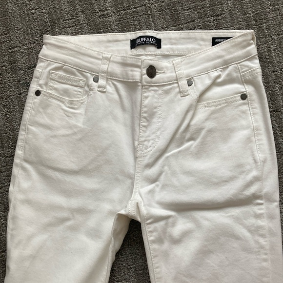 Buffalo David Bitton Aubrey Mid-rise Super Soft Capri - Picture 6 of 16